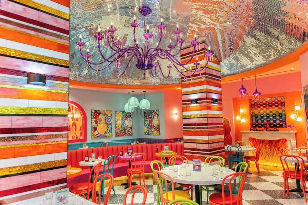 OYO Times Square — Restaurant & bars in New York City, New York State