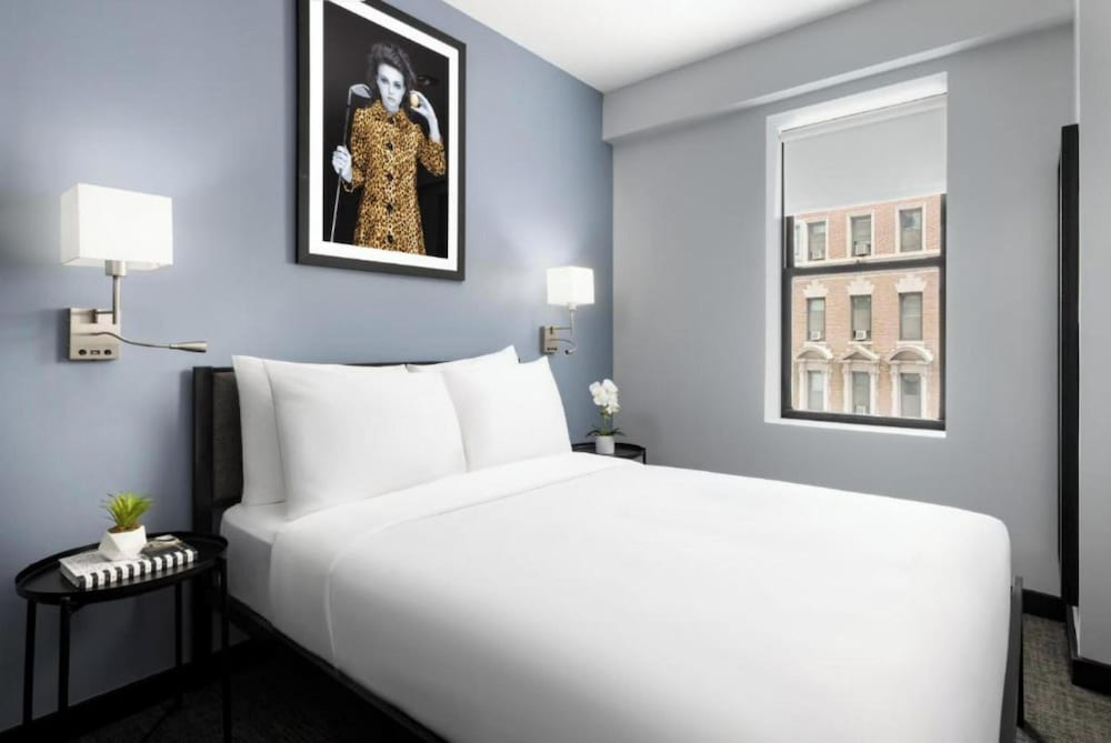 OYO Times Square — Hotel rooms in New York City, New York State