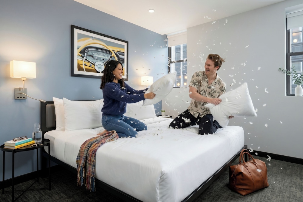 OYO Times Square — Hotel rooms in New York City, New York State