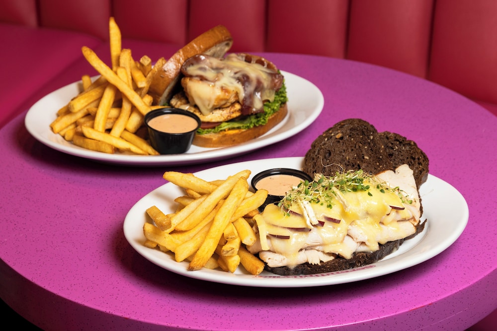 OYO Times Square — Restaurant & bars in New York City, New York State