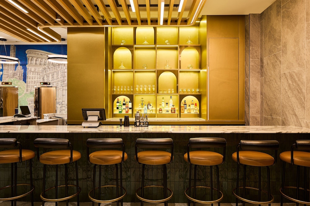 Delta Hotels by Marriott New York Times Square — Restaurant & bars in New York City, New York State