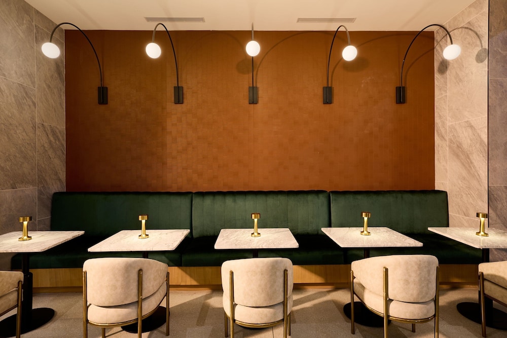 Delta Hotels by Marriott New York Times Square — Restaurant & bars in New York City, New York State
