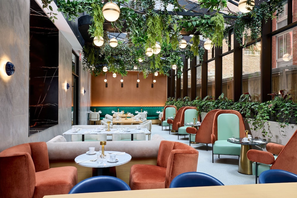 Delta Hotels by Marriott New York Times Square — Restaurant & bars in New York City, New York State