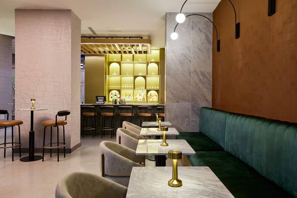 Delta Hotels by Marriott New York Times Square — Restaurant & bars in New York City, New York State