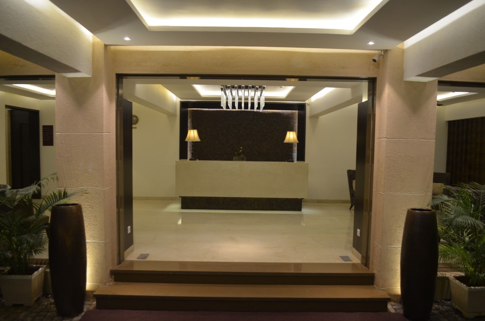 Lemon Tree Hotel Candolim Goa — Hotel building in Candolim, Goa