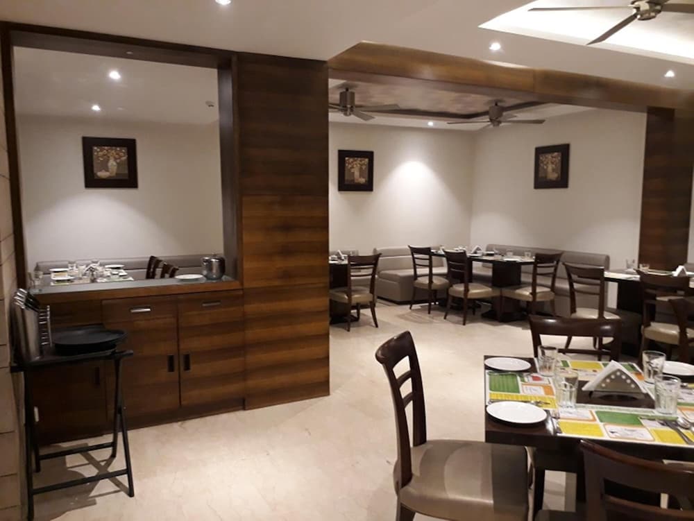 Lemon Tree Hotel Candolim Goa — Restaurant & bars in Candolim, Goa