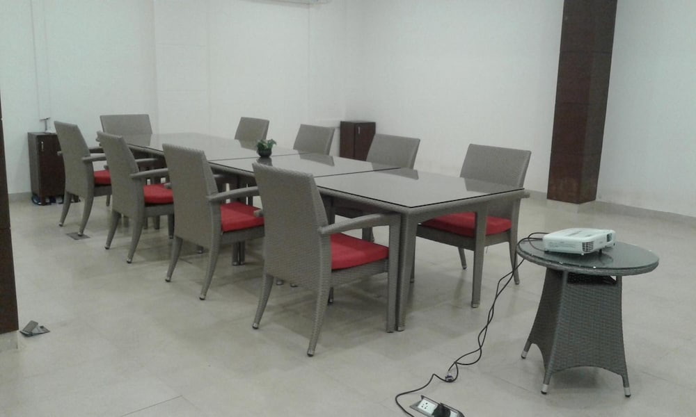 Lemon Tree Hotel Candolim Goa — Hotel building in Candolim, Goa