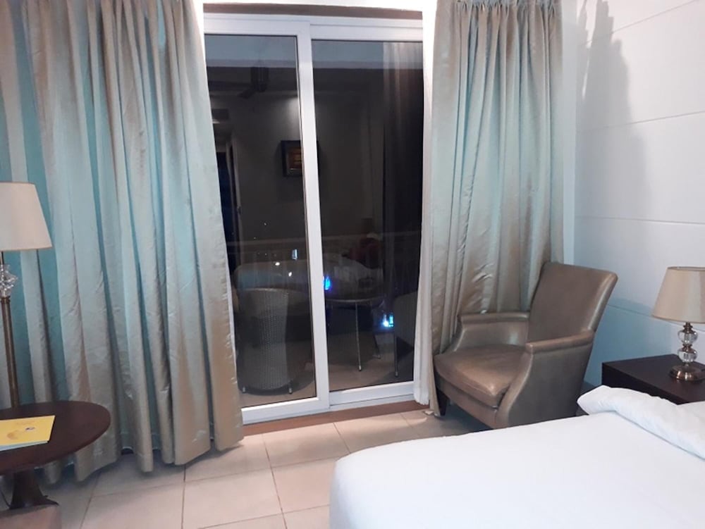 Lemon Tree Hotel Candolim Goa — Hotel rooms in Candolim, Goa