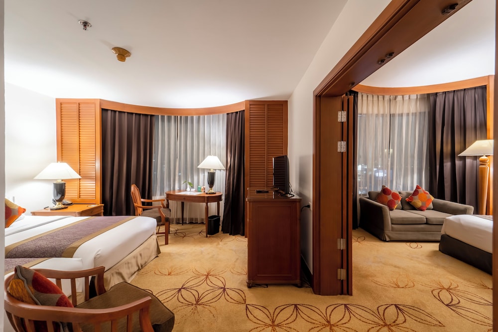 Century Park Hotel — Hotel rooms in Bangkok, Bangkok