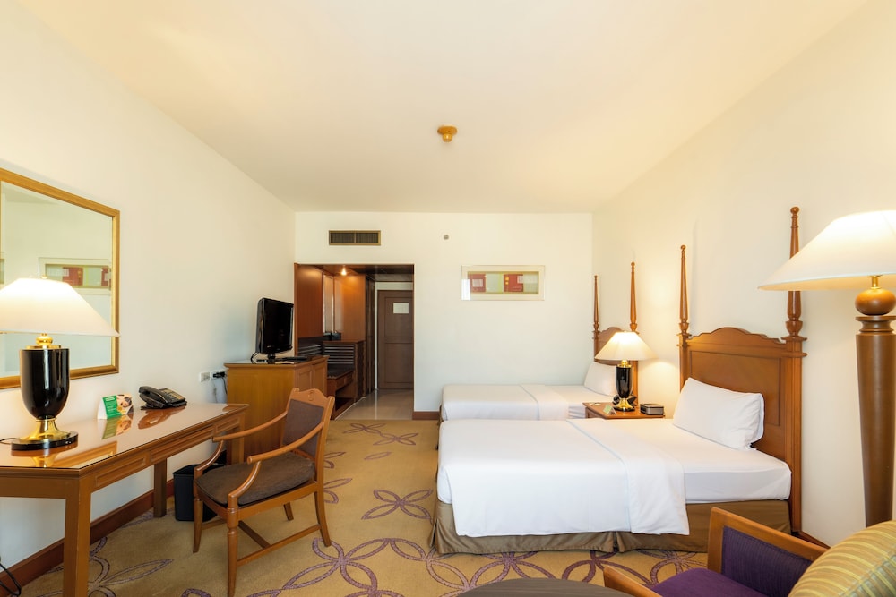 Century Park Hotel — Hotel rooms in Bangkok, Bangkok