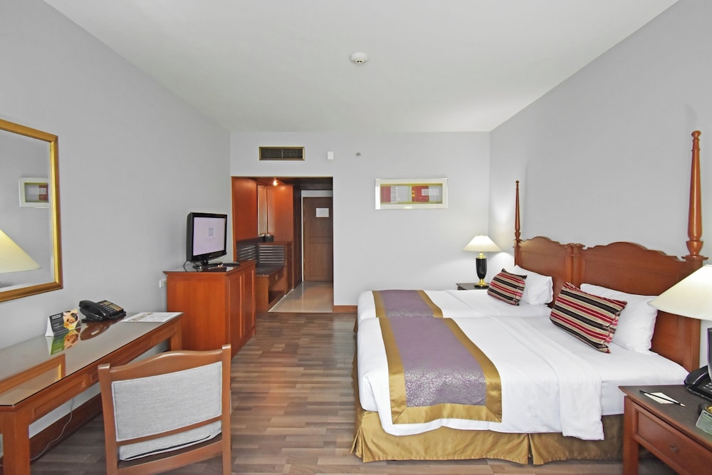Century Park Hotel — Hotel rooms in Bangkok, Bangkok