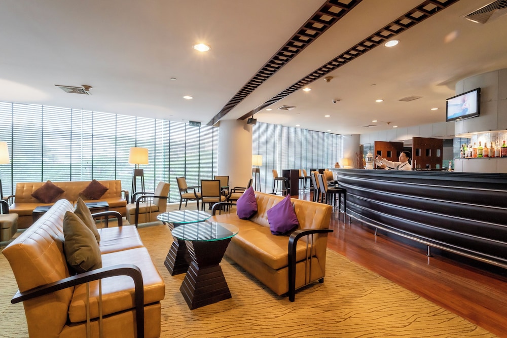 Century Park Hotel — Restaurant & bars in Bangkok, Bangkok