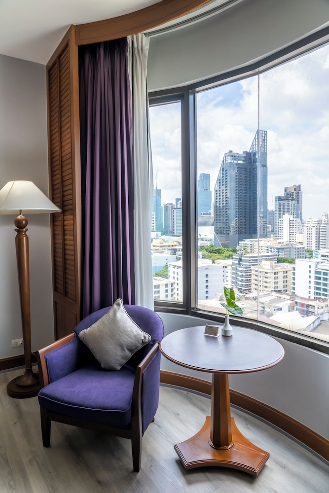 Century Park Hotel — Hotel rooms in Bangkok, Bangkok