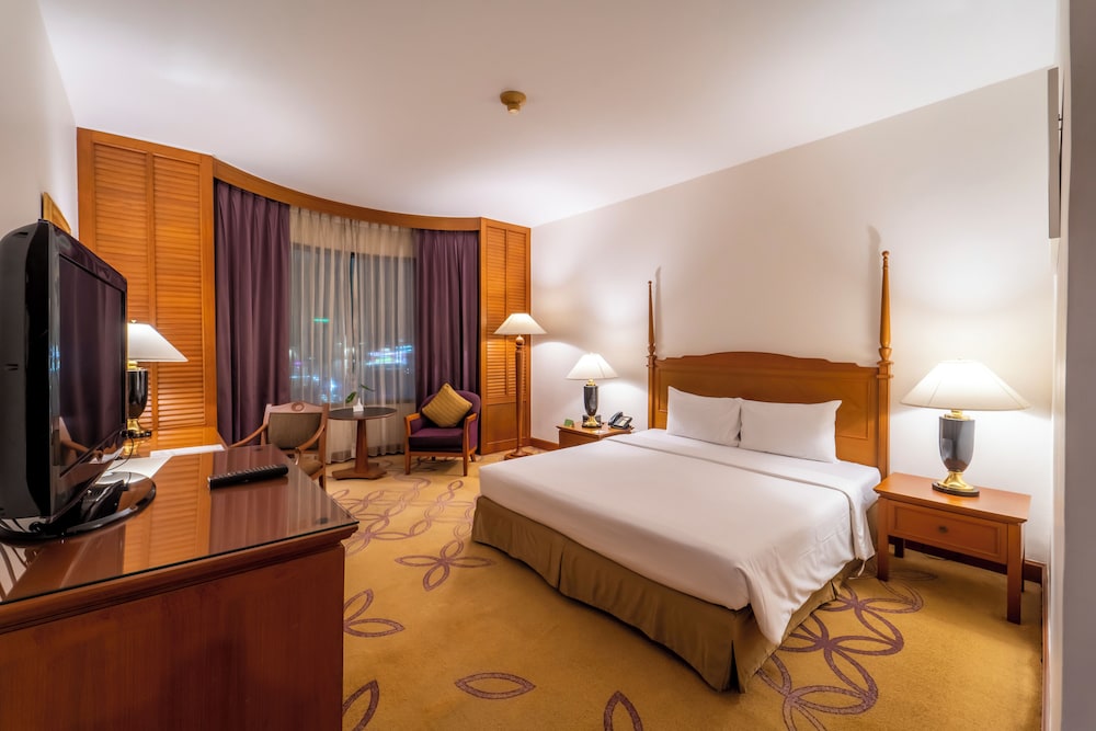 Century Park Hotel — Hotel rooms in Bangkok, Bangkok