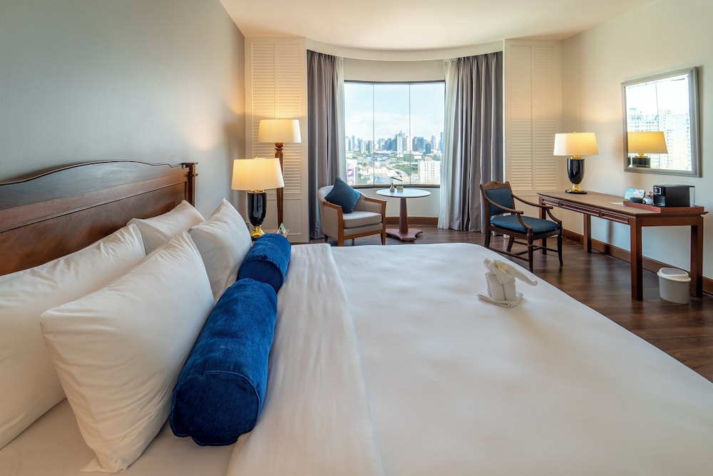Century Park Hotel — Hotel rooms in Bangkok, Bangkok