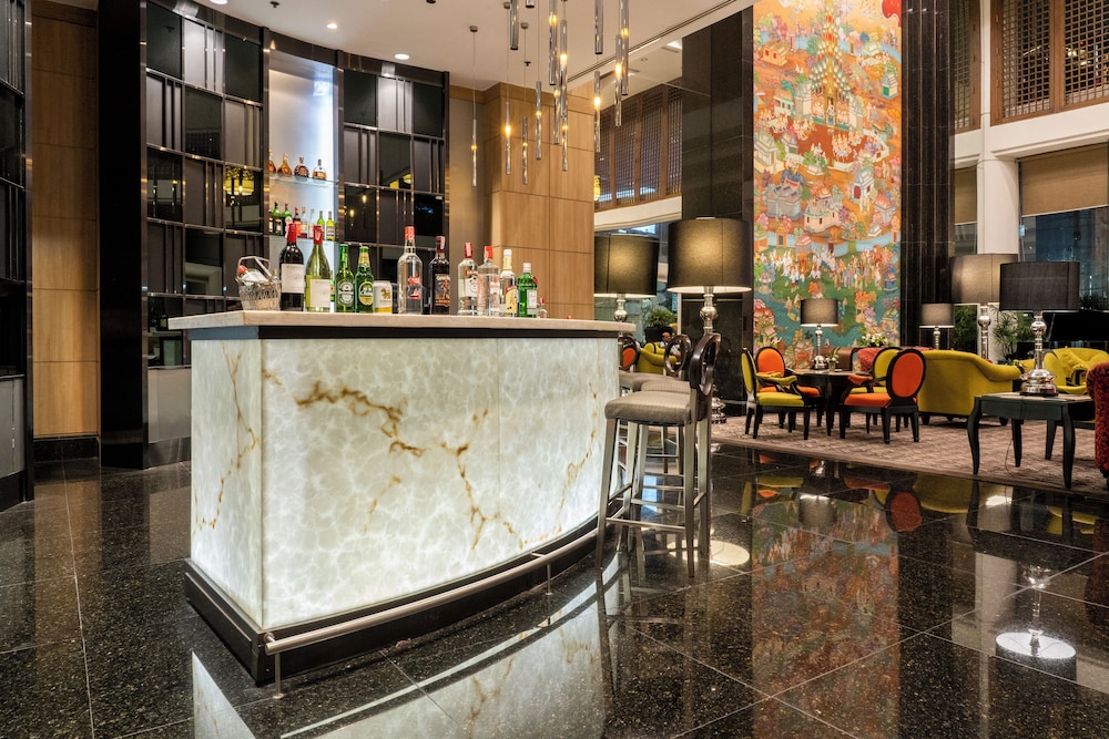 Century Park Hotel — Restaurant & bars in Bangkok, Bangkok