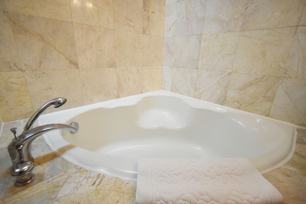 Century Park Hotel — Spa in Bangkok, Bangkok
