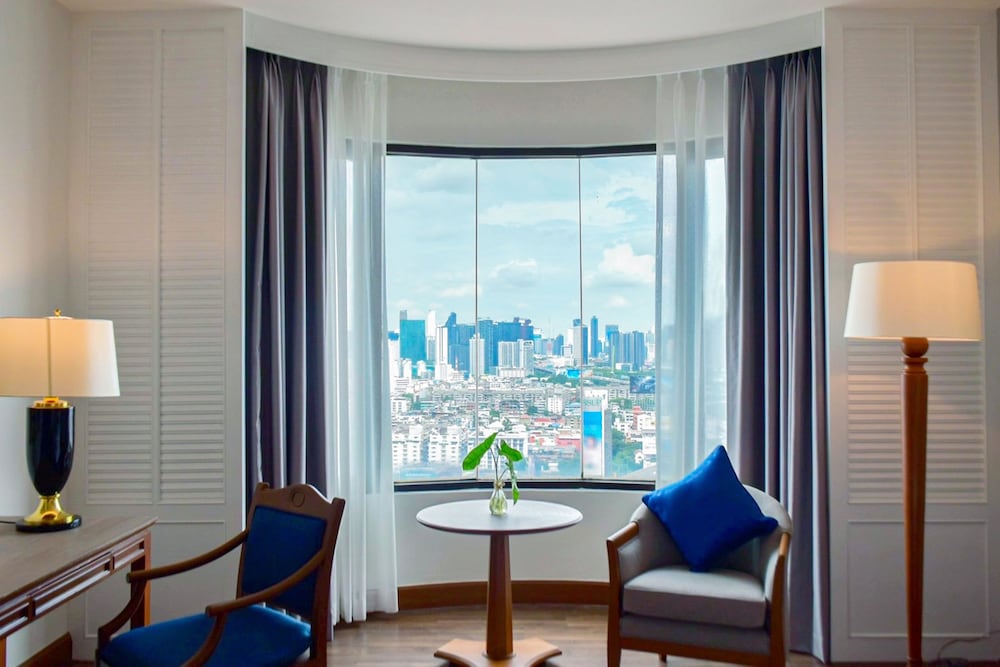 Century Park Hotel — Hotel rooms in Bangkok, Bangkok