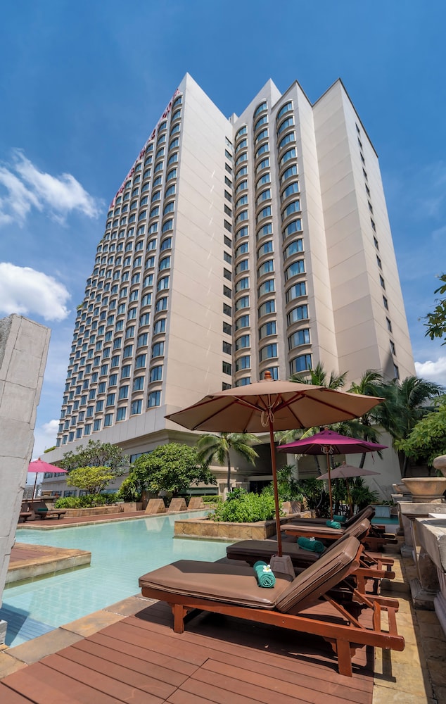 Century Park Hotel — Hotel building in Bangkok, Bangkok