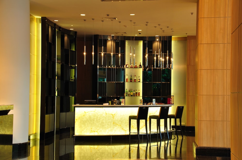 Century Park Hotel — Restaurant & bars in Bangkok, Bangkok