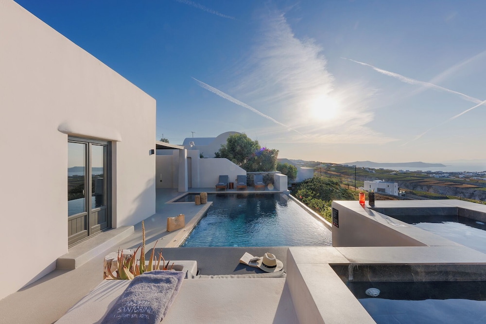 North Santorini - A Luxury Spa Hotel — Swimming pool in Pyrgos Kallistis, South Aegean