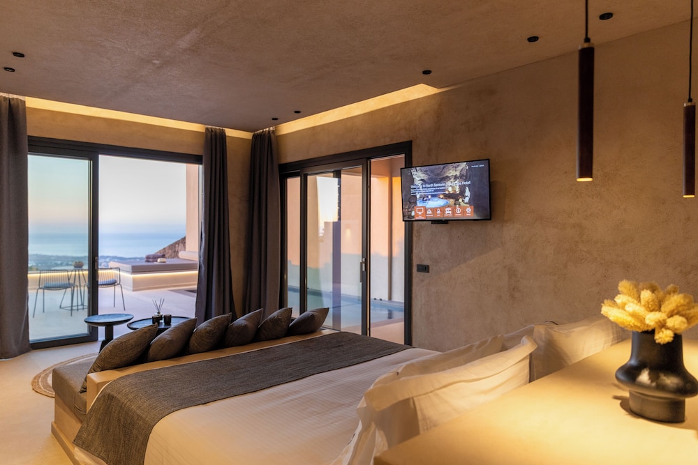 North Santorini - A Luxury Spa Hotel — Hotel rooms in Pyrgos Kallistis, South Aegean