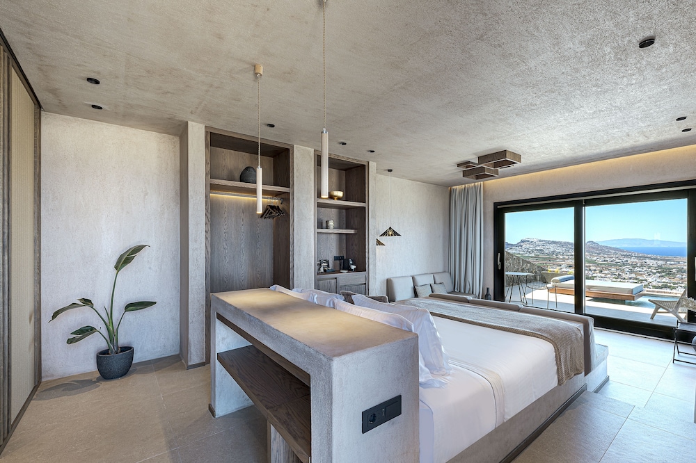 North Santorini - A Luxury Spa Hotel — Hotel rooms in Pyrgos Kallistis, South Aegean