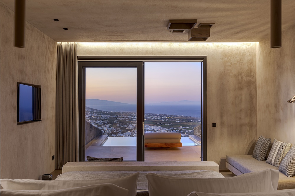 North Santorini - A Luxury Spa Hotel — Hotel rooms in Pyrgos Kallistis, South Aegean