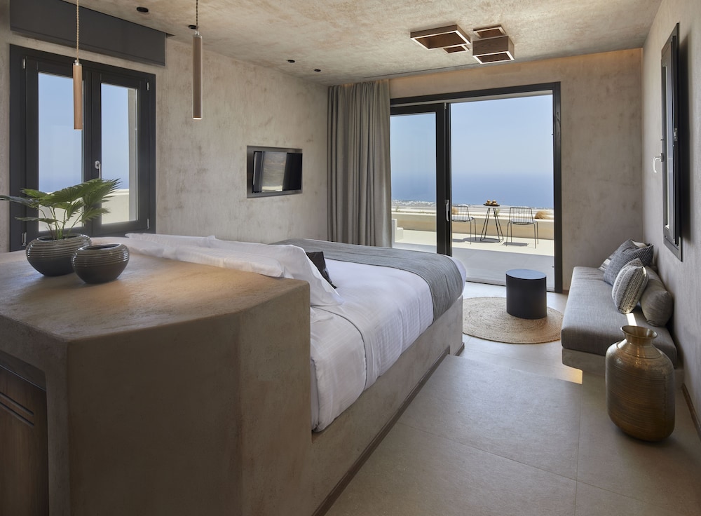 North Santorini - A Luxury Spa Hotel — Hotel rooms in Pyrgos Kallistis, South Aegean