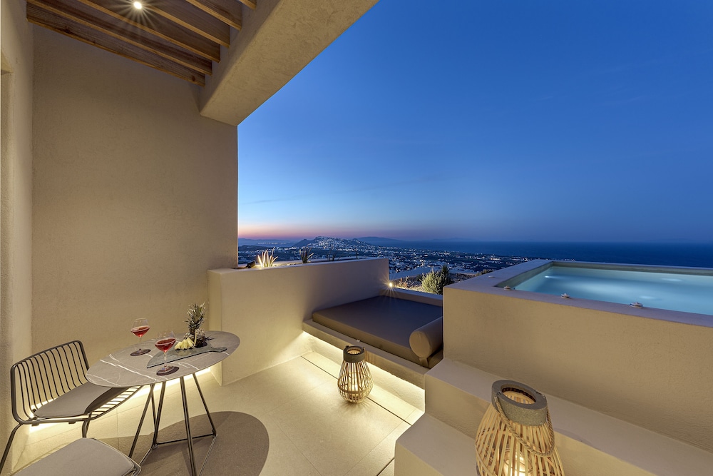 North Santorini - A Luxury Spa Hotel — Hotel rooms in Pyrgos Kallistis, South Aegean