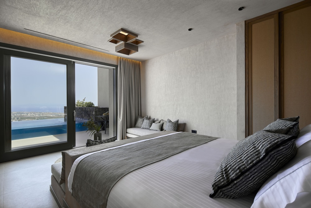 North Santorini - A Luxury Spa Hotel — Hotel rooms in Pyrgos Kallistis, South Aegean