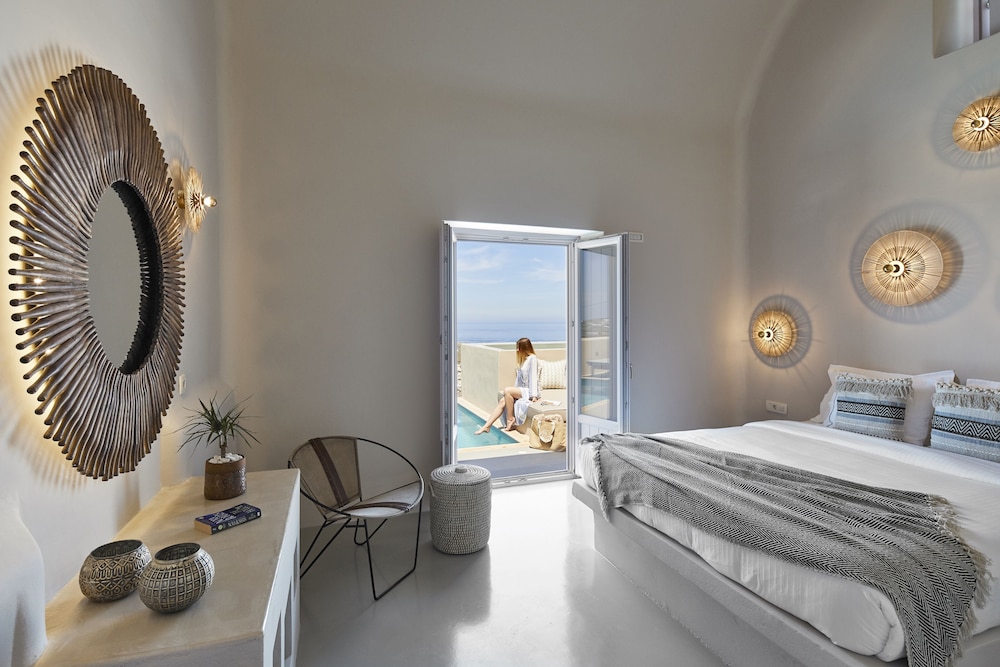 North Santorini - A Luxury Spa Hotel — Hotel rooms in Pyrgos Kallistis, South Aegean