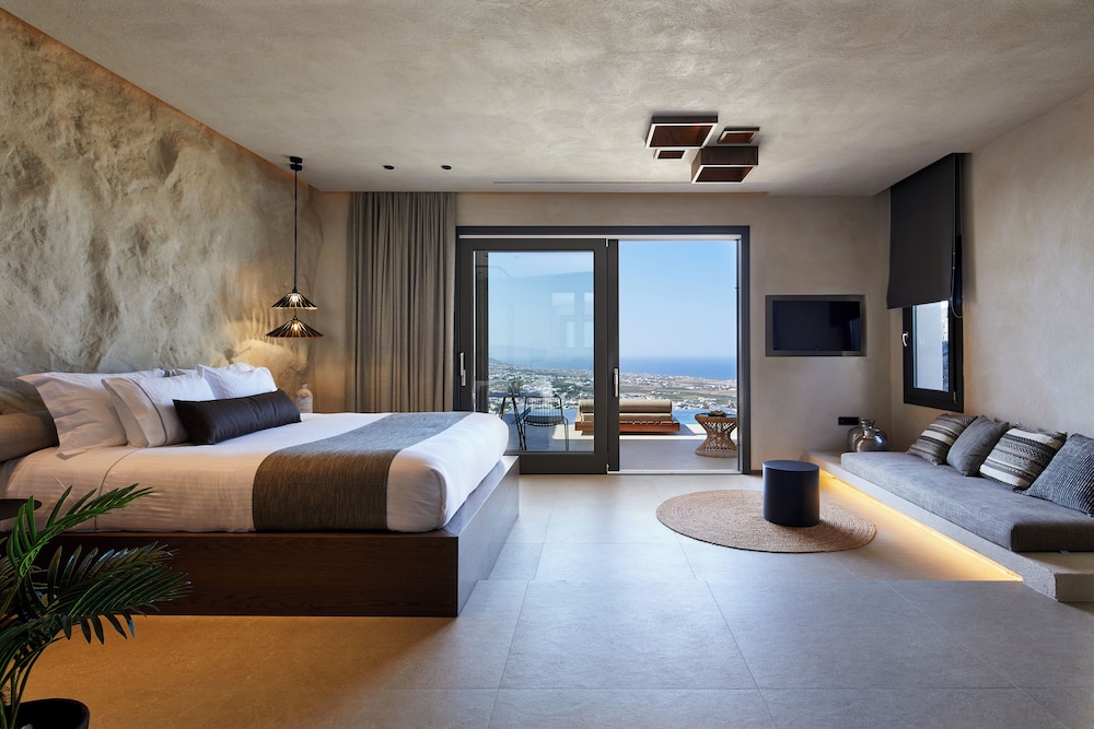 North Santorini - A Luxury Spa Hotel — Hotel rooms in Pyrgos Kallistis, South Aegean