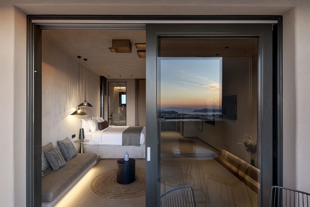 North Santorini - A Luxury Spa Hotel — Hotel rooms in Pyrgos Kallistis, South Aegean