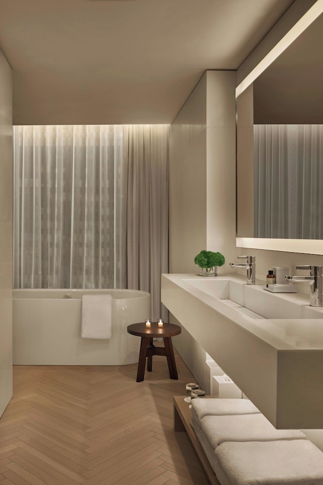 The Times Square EDITION — Hotel rooms in New York City, New York State