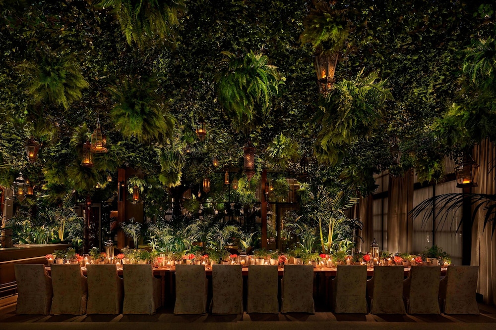 The Times Square EDITION — Restaurant & bars in New York City, New York State