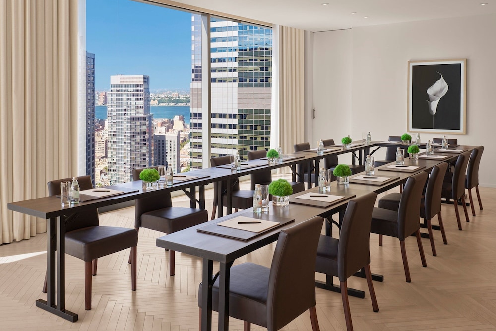 The Times Square EDITION — Restaurant & bars in New York City, New York State