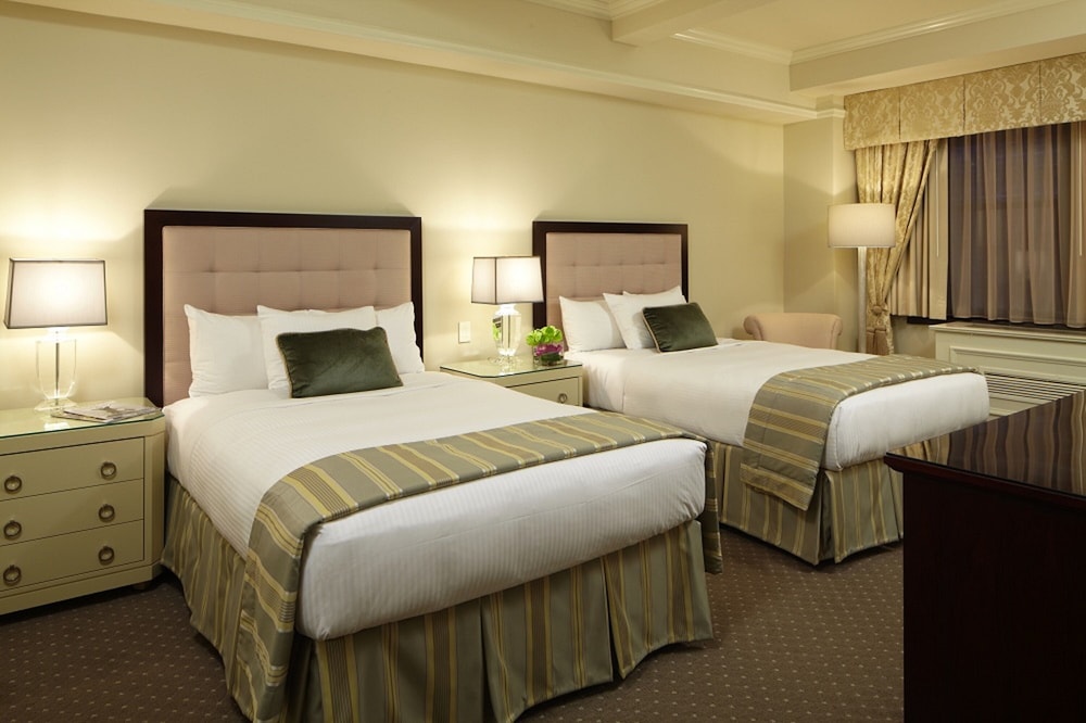 Warwick New York — Hotel rooms in New York City, New York State