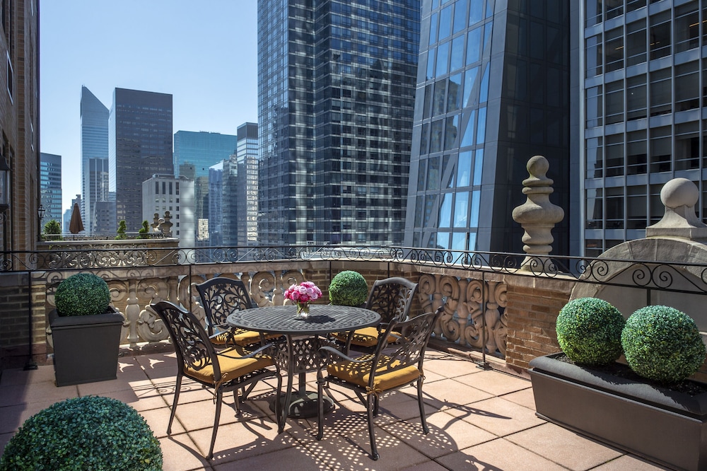 Warwick New York — Hotel rooms in New York City, New York State