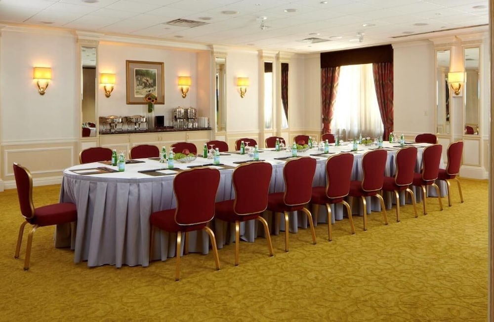 Warwick New York — Hotel building in New York City, New York State