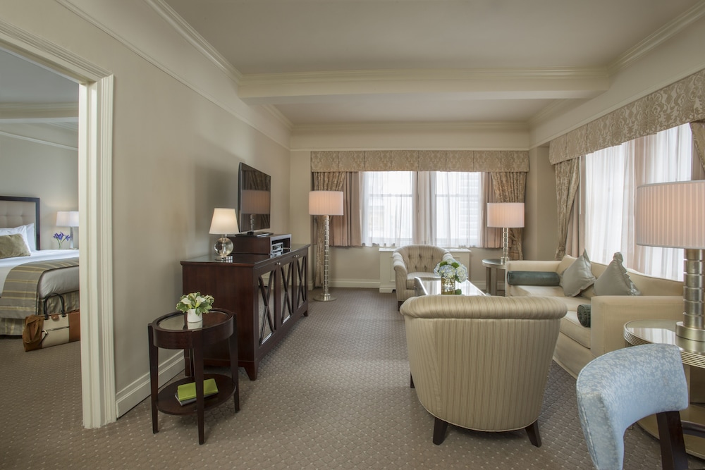 Warwick New York — Hotel rooms in New York City, New York State