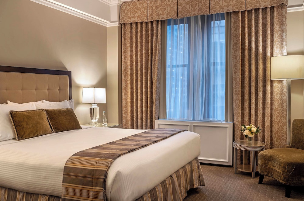 Warwick New York — Hotel rooms in New York City, New York State