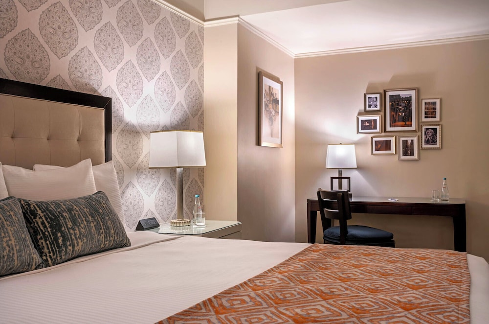 Warwick New York — Hotel rooms in New York City, New York State