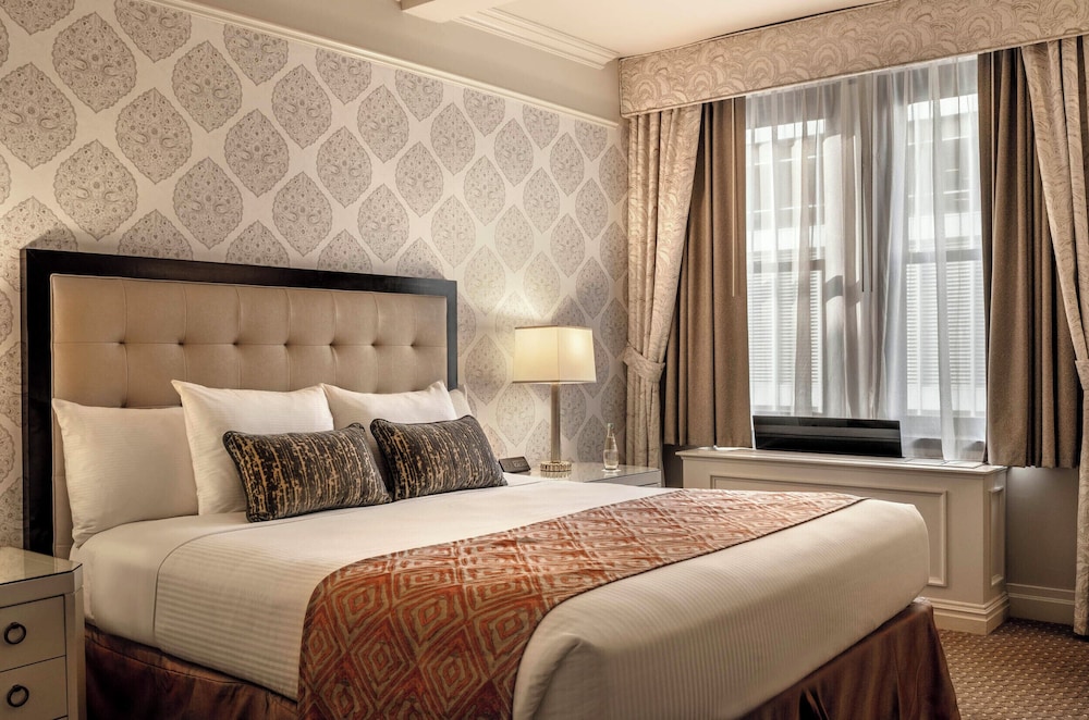 Warwick New York — Hotel rooms in New York City, New York State