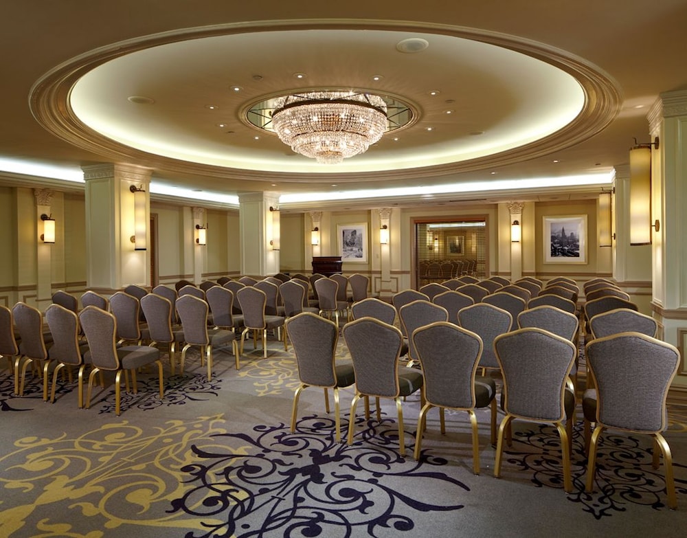 Warwick New York — Hotel building in New York City, New York State