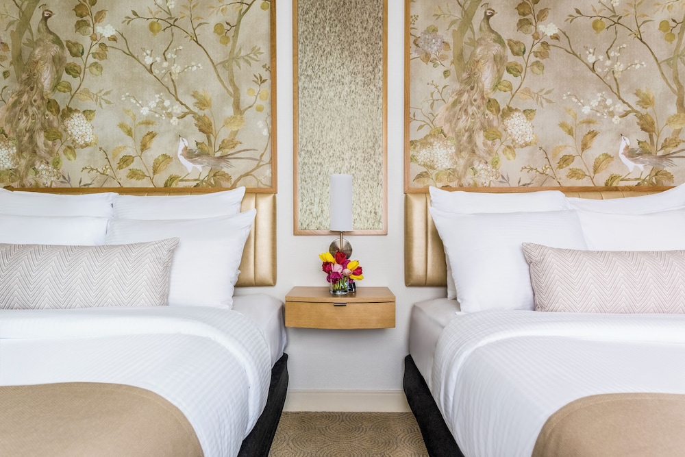 Warwick Allerton - Chicago — Hotel rooms in Chicago, Illinois