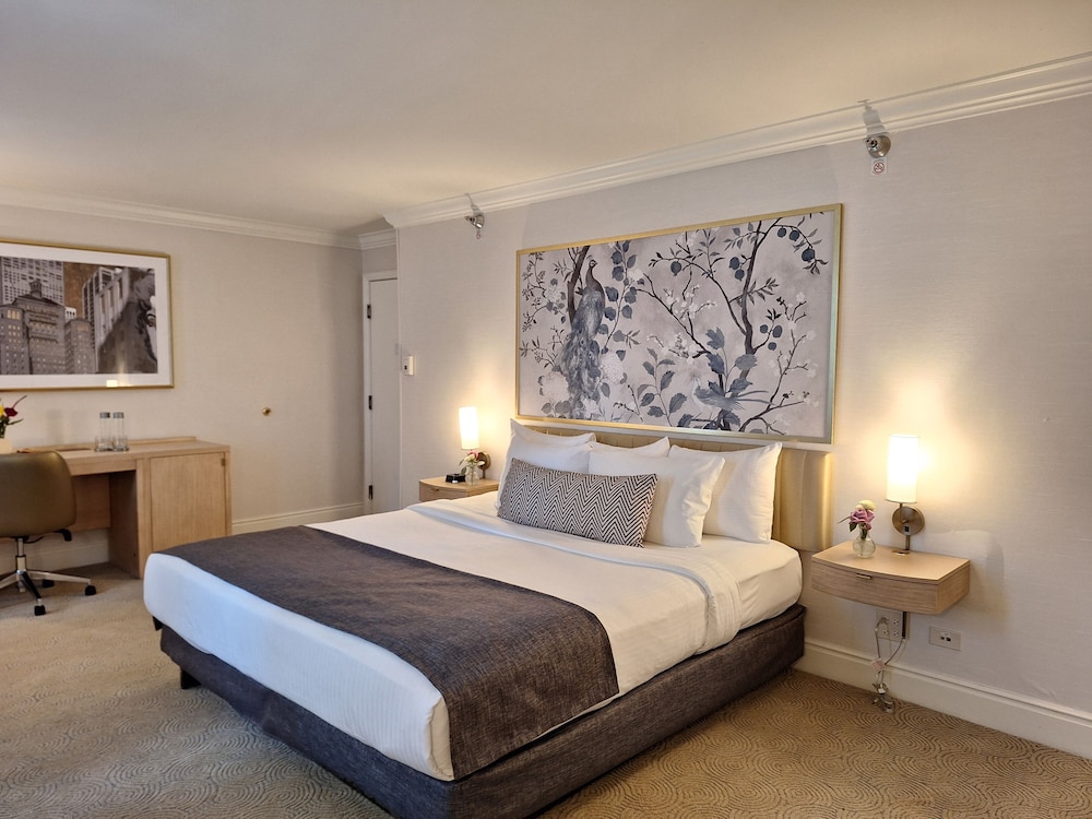 Warwick Allerton - Chicago — Hotel rooms in Chicago, Illinois