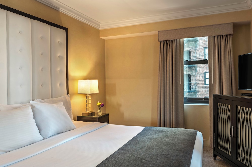 Warwick Allerton - Chicago — Hotel rooms in Chicago, Illinois