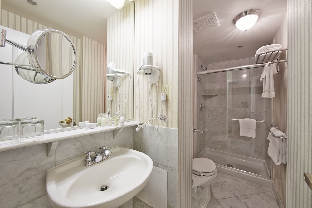 Warwick Allerton - Chicago — Hotel rooms in Chicago, Illinois