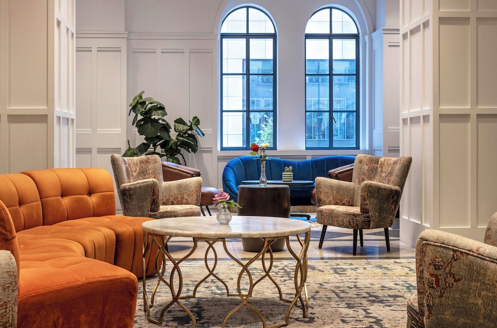 Warwick Allerton - Chicago — Hotel building in Chicago, Illinois